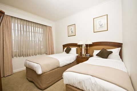 Country Plaza Motel - Australian Directory 3