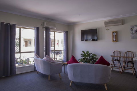 Country Roads Motor Inn - Australian Directory 3