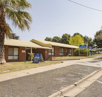 Country Roads Motor Inn - Australian Directory