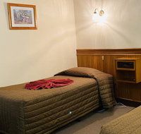 County Lodge Motor Inn - Australian Directory