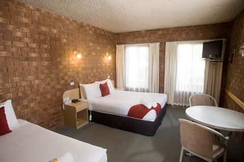 Courtyard Motor Inn - Australian Directory 2