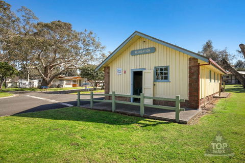 Cowes Foreshore Tourist Park - Australian Directory 2