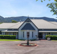 Cowley House - stunning entertainer views pool - Australian Directory