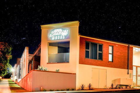 Cowra Services Club Motel - Australian Directory 1