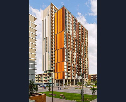 Cozy & Convenient 1Bdr Aparment + FREE Parking - Australian Directory 0