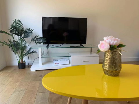 Cozy Ensuite Master Bedroom In Bentleigh East - Australian Directory 1