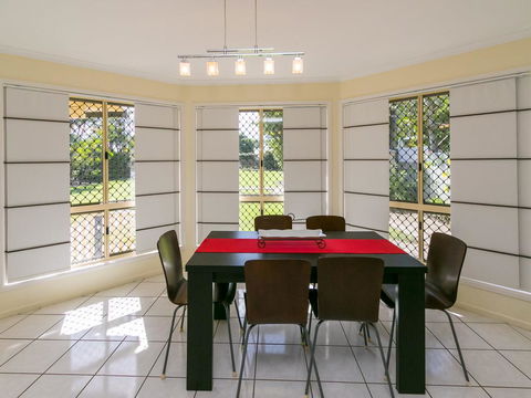 Cozy Family Holiday House - Australian Directory 2
