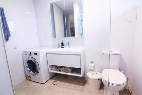 Cozy One Bedroom Apartment In Waverton - Australian Directory 2
