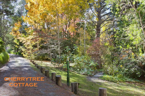 Crafers Cottages - Australian Directory 1