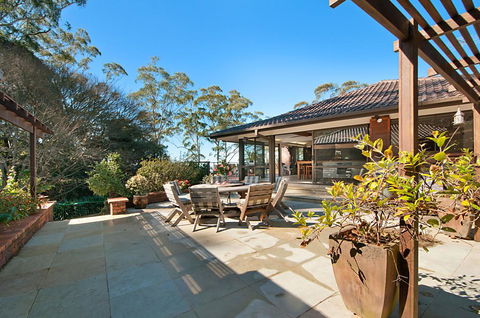Craigdarroch Courtyard Cottage, 22 Bartle Road - Australian Directory 3