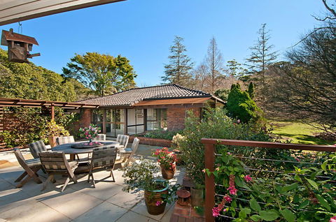 Craigdarroch Courtyard Cottage, 22 Bartle Road - Australian Directory 0