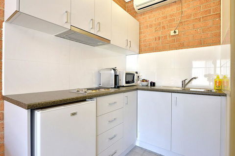 Cranbourne Motor Inn - Australian Directory 2