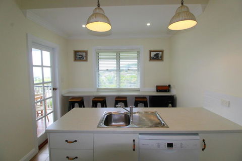 Crescent Haven, 2A View Street, - Australian Directory 2