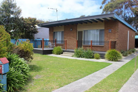 Cronulla Cottage @ Cape Woolamai - Australian Directory 1