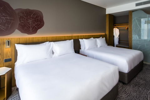 Crowne Plaza Hobart - Australian Directory 3