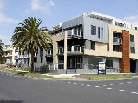 Cscape Beachfront Apartments - Australian Directory 0