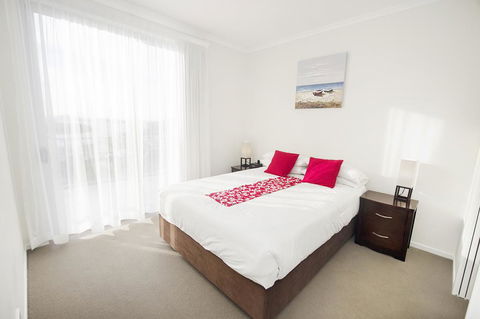 Curtis Central Apartments - Australian Directory 3