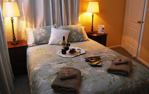 Cutmore Cottages - Meurants Manor - Australian Directory 2