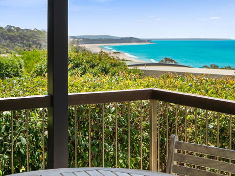 Cylinder Cove 4 - Australian Directory 0