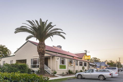 D'Aguilar Hotel Motel - Australian Directory 0