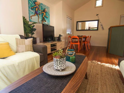 Dawn - Three Sisters Beachhouse - Australian Directory 2