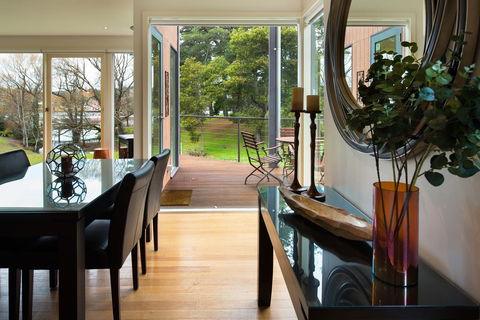 Daylesford Lake Villa 2 - Australian Directory 1
