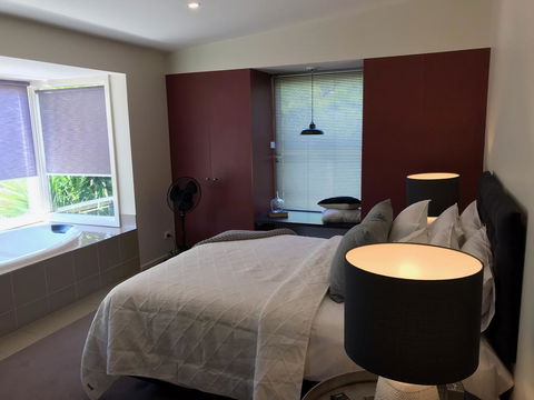 Daylesford Spa Villa One - Australian Directory 1