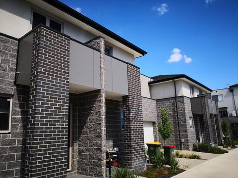 Delicate And Peaceful Bundoora Townhouse 12 - Australian Directory 0