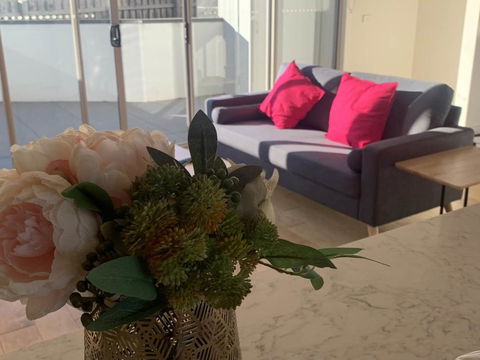 Delicate And Peaceful Bundoora Townhouse 12-R4 - Australian Directory 1