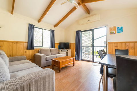 Deniliquin Riverside Caravan Park - Australian Directory 0