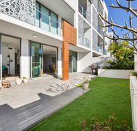 Designer Beach Apartment - Saffire Mooloolaba - Australian Directory