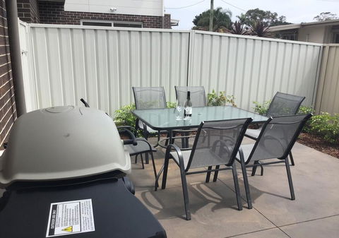 Discover Warilla - Bright And Airy Townhouse Near The Beach And Lake - Australian Directory 1