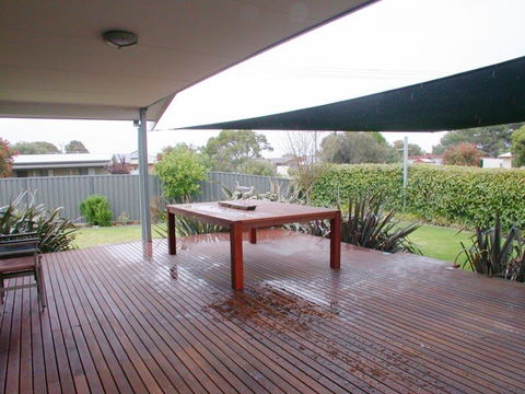 Do Drop Inn - Australian Directory 3