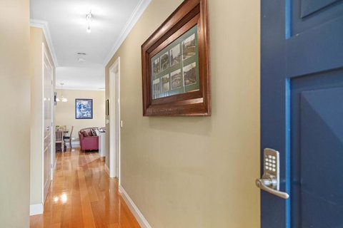 Domain Two Apartment - Australian Directory 2