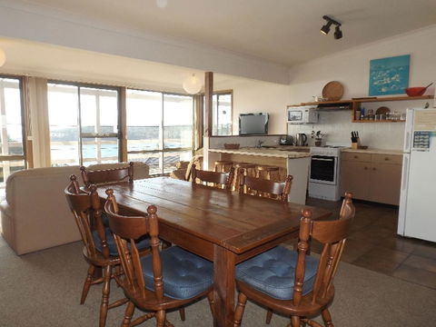 Donaldsons At Pambula Beach - Australian Directory 3