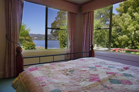 Donalea Bed And Breakfast & Riverview Apartment - Australian Directory 2