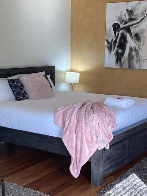 Double Nut Chalets, Daylesford - Australian Directory 1