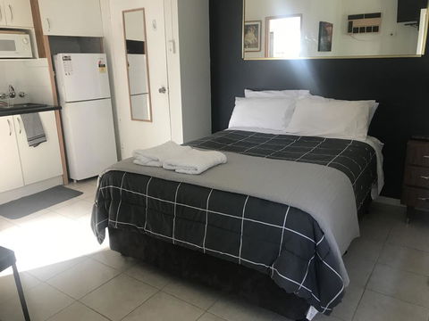 Dover Motel - Australian Directory 0