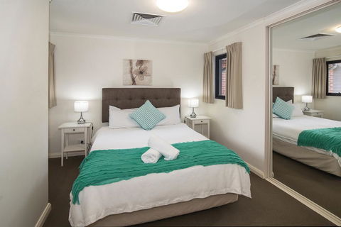 Downtown Apartments - Australian Directory 3