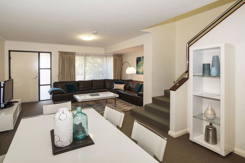 Downtown Apartments - Australian Directory 2
