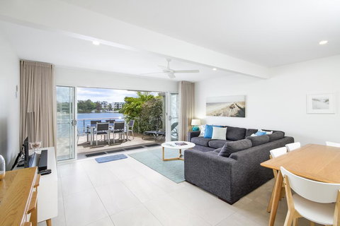 Driftwood U8 - Australian Directory 2