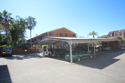Dunes Holiday Apartments Unit 21 - Australian Directory 2