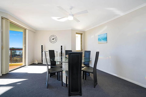 Eagle Wings - The Entrance, NSW - Australian Directory 3