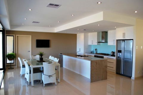 Eagles Nest - Australian Directory 3