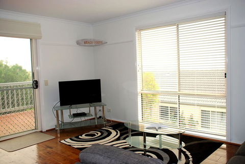 EAGLES NEST VIEWS ON TAMARA - Australian Directory 2