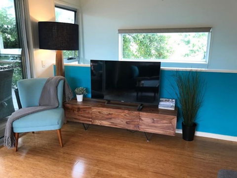 Easy Breezy Beach Shack - Australian Directory 1