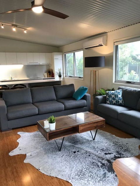 Easy Breezy Beach Shack - Australian Directory 3