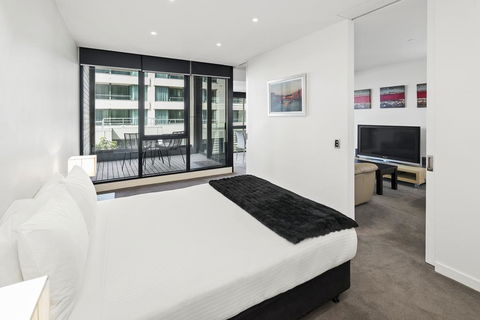 Edgewater 207 - Australian Directory 2