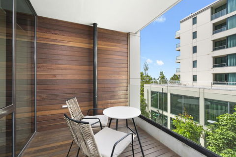 Edgewater 207 - Australian Directory 0