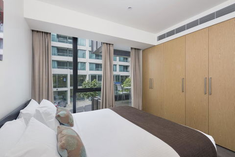 Edgewater 208 - Australian Directory 2